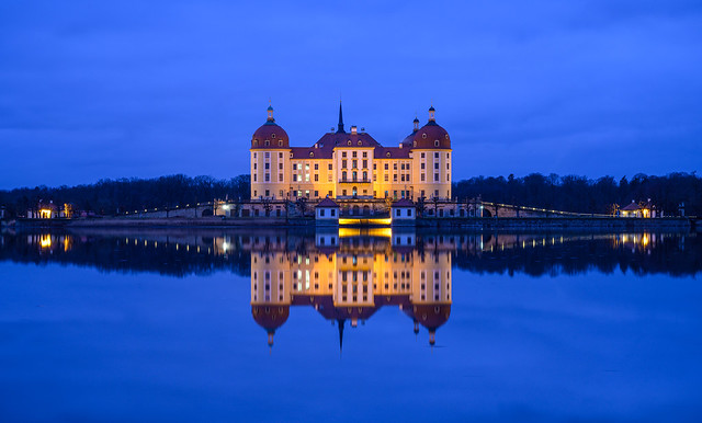 Moritzburg blue hour | #onExplore! January 25, 2022