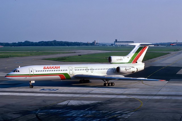 LZ-BTG  Tupolev Tu-154A  Balkan Bulgarian Airlines Berlin Schönefeld May 1994