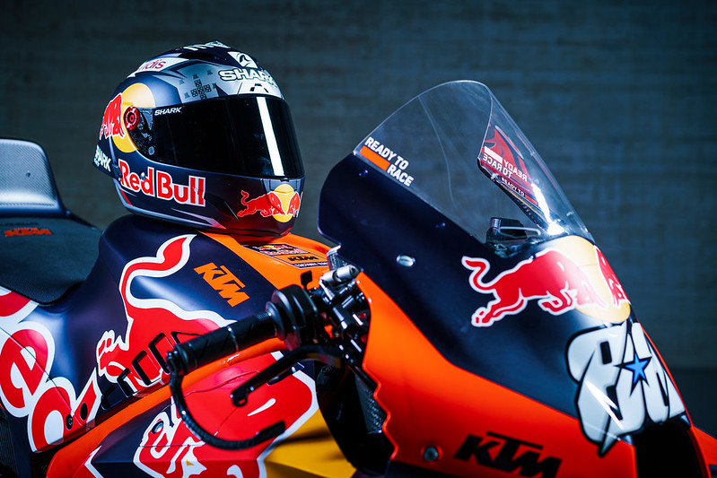 427183_Red Bull KTM RC16_88_Oliveira_02_MotoGP Team Presentation 2022 _20_