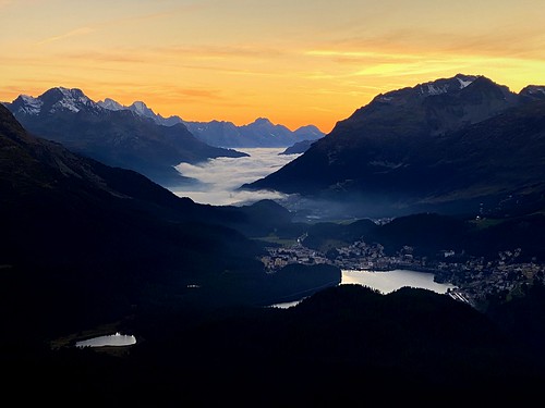 muottasmuragl engadin grisons switzerland sunset sky mountains alps swissalps alpen iphone peterch51 evening light eveninglight eveningmood mood