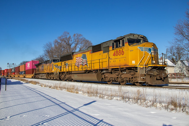 Union Pacific UP 4886 (EMD SD70M) EB Intermodal Rochelle, Illinois
