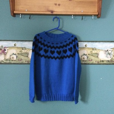 Debbie (debsnubs) knit this Bean & Olive by Andrea Mowry for her granddaughter!