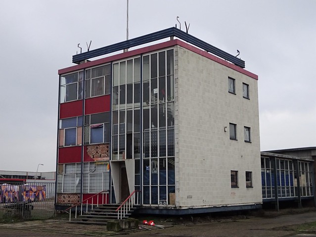 Vianen: Abandoned Office Building