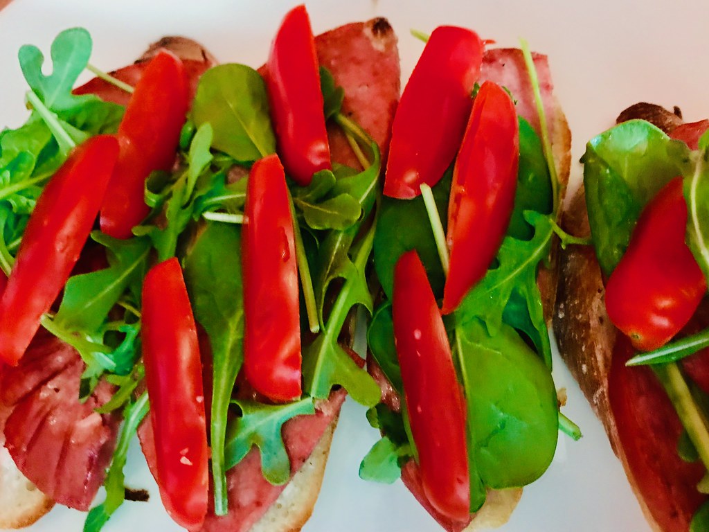 2022-8-29 Tomatoes, arugula, spinach, salami on French bread