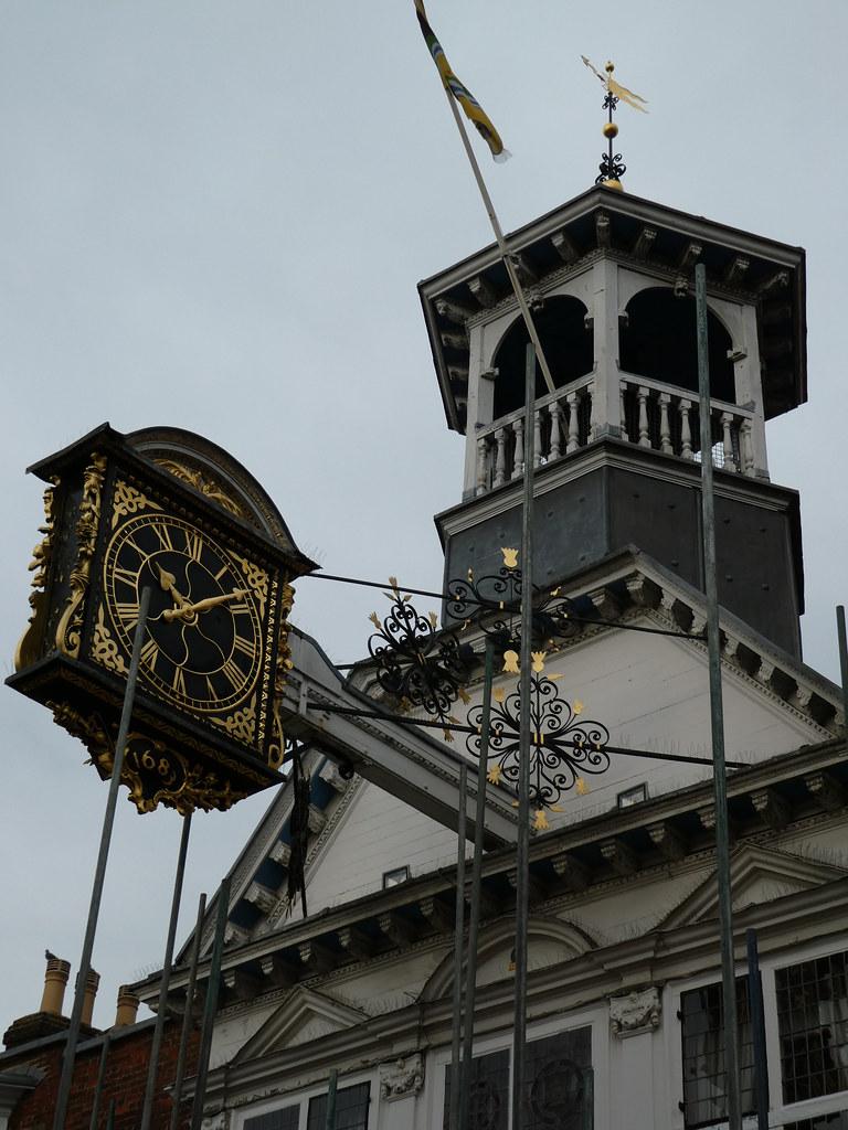 Guildford Guildhall clock