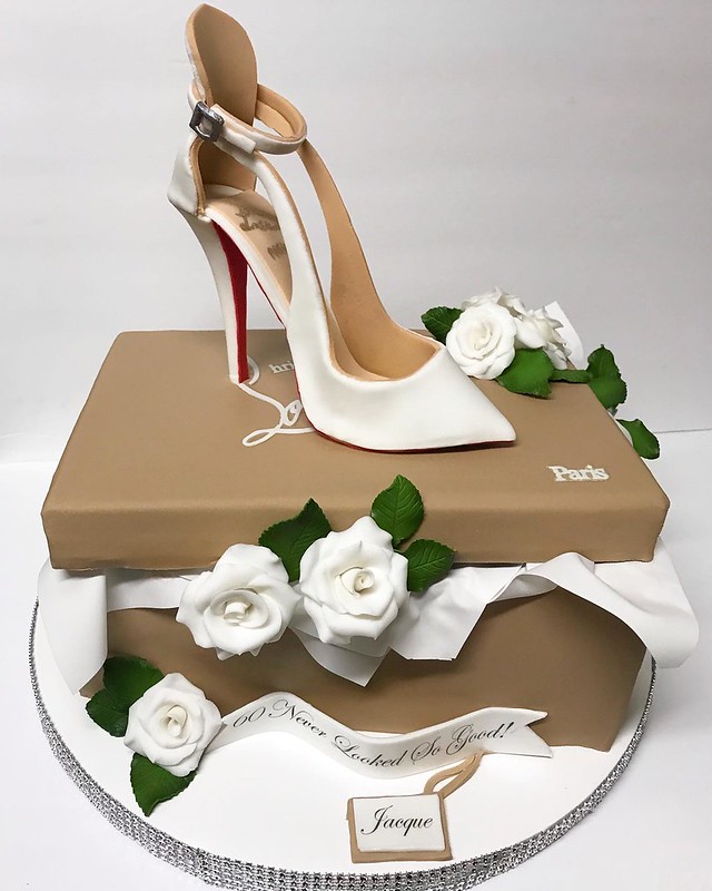 Cake by Puro Dulce Cakes
