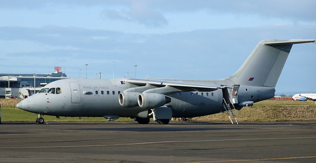 BAe146: 2188 ZE707 BAe146-200QC Royal Air Force Newcastle Airport