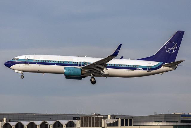 N276EA - Boeing 737-8AL - Swift Air LLC - KMIA - 28 Jan 2022