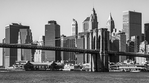 city bigapple urbanlandscape architecture usa eastriver cityscape monochrome mono skyline 169 bridge pierseventeen pier17 brooklynbridge newyorkcity nyc