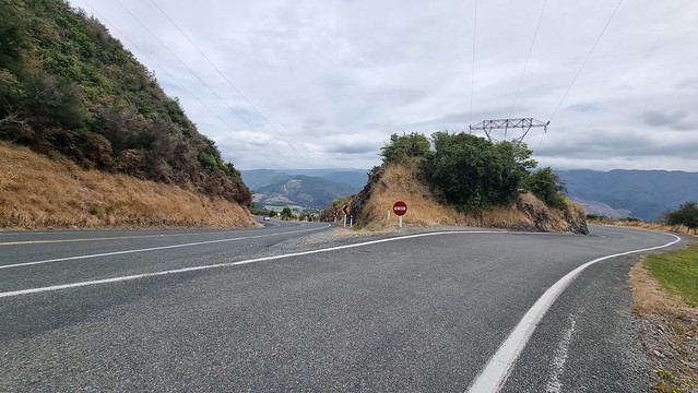 A lane each side | Tākaka Hill Road