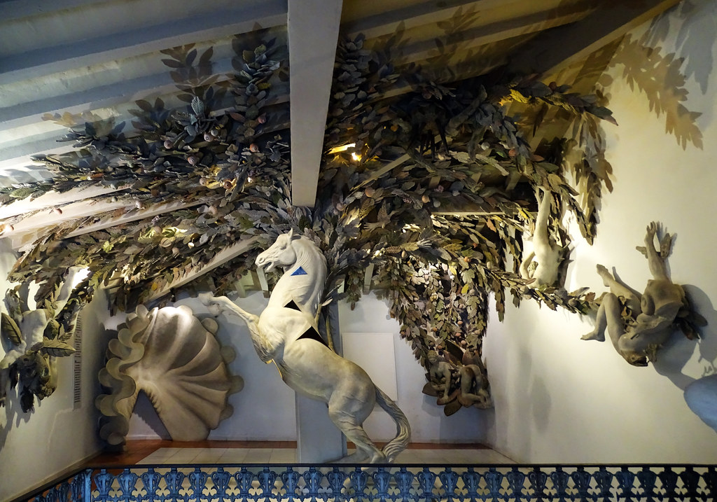El caballo del árbol de cristal macro escultura Museo Microgigante Castell de Guadalest Alicante Alacant 02