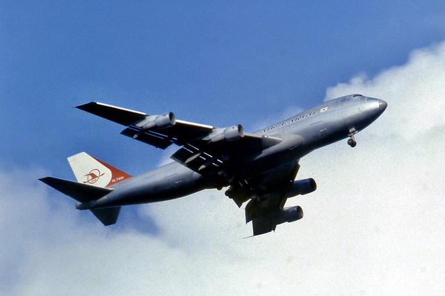 Rare Heathrow visitor! HL7451 Korean Air Cargo Boeing 747-2B5F captured on runway 23 approach