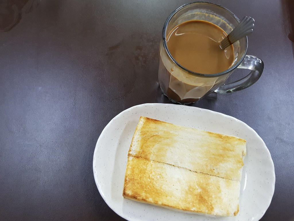 咖椰奶油吐司 Kaya Butter Toast rm$2.90 & 海南茶 Hainanese Tea rm$5 @ 鼎香生肉麵 Ding Xiang Sang Nyuk Noodles SS15