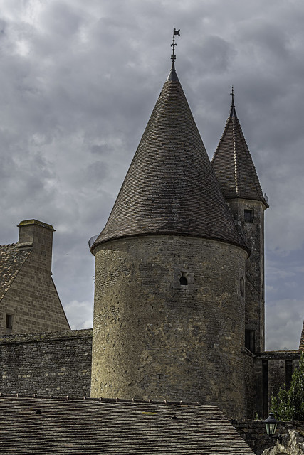 Tours du château - Chateaunef - Bourgogne