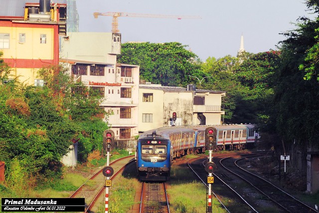 S10 893 on Passenger train at Colombo Fort in 06.01.2022