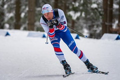 Drsný mužský olympijský skiatlon: Klæbo čtyřicátý, Michal Novák osmáctý, osmnáct běžců dostalo kolo