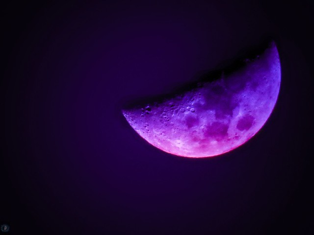 Der Mond 🌛 in Farbe