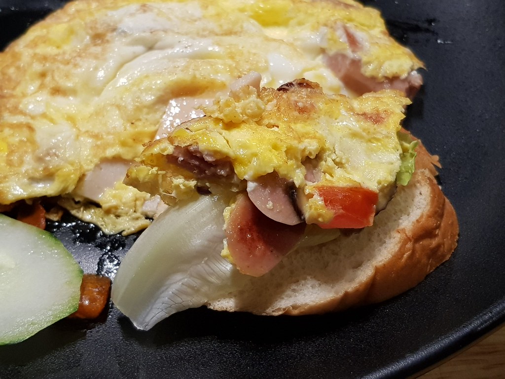 大煎蛋捲 Big Omelet rm$6.90 & Set (蘑菇湯 Mushroom Soup with 越南咖啡 Vietnam Coffee) rm$3.90 @ Jaads Sandwich PJ Phileo Damansara
