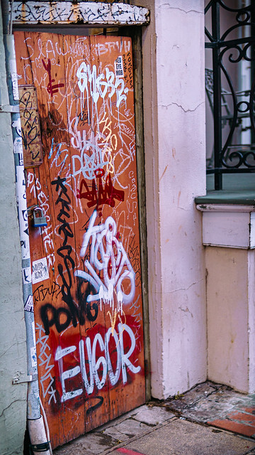 Graff Door