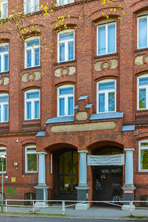 Eingangsbereich der Konrad-Agahd-Grundschule in Neukölln