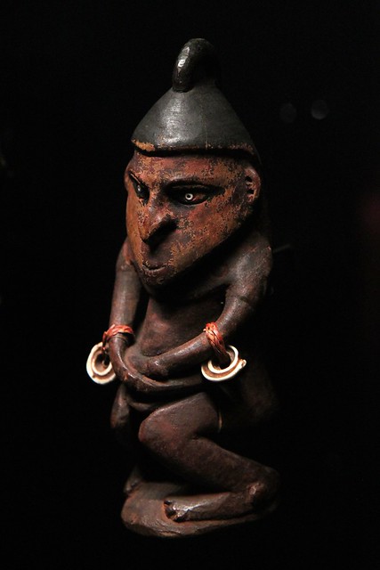 Papuan figure