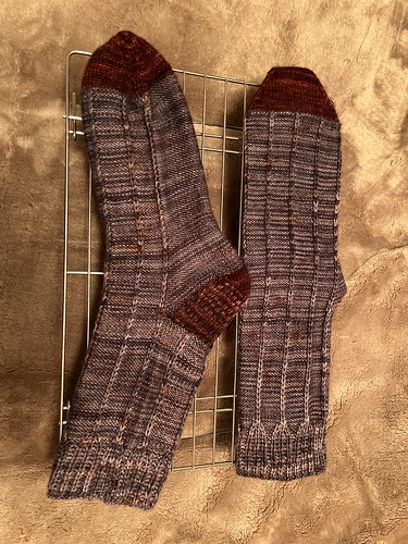 Diane (@boujeeknits) knit this pair of The Atlantis Twins by Designs by Delz for her son.