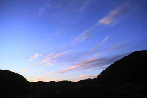 cloud contrail sunset evening 飛行機雲 sky blue red nature landscape