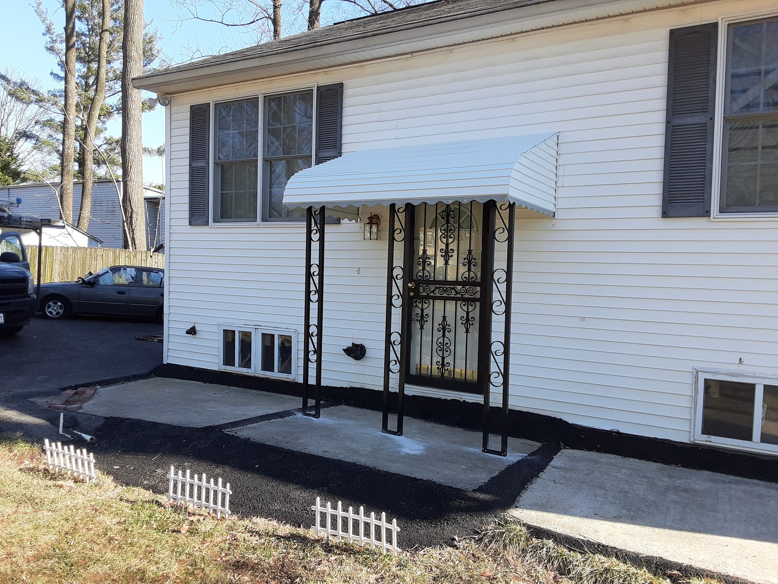 Black and White Awning Accents-Aluminum Front Entry Awnings-Hoffman Awning Baltimore