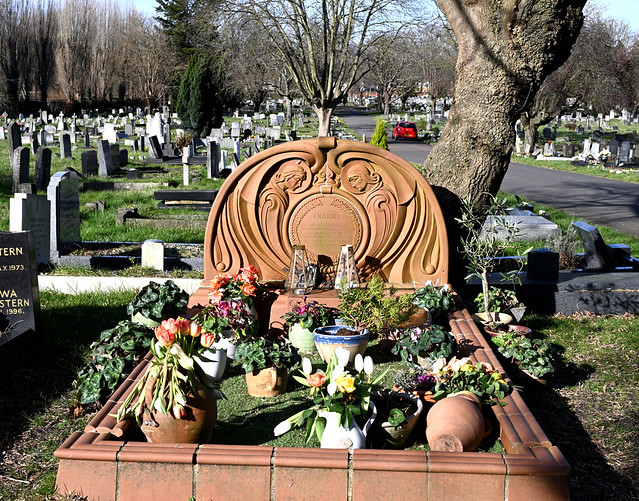 Putney Vale Cemetery