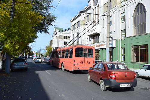 trolleybus masstransit orenburgregion buslane street city cityscape wire overheadline publictransport electrictransport urban road russia car rightofway southurals orenburg passengertransport autumn parking orenburgoblast