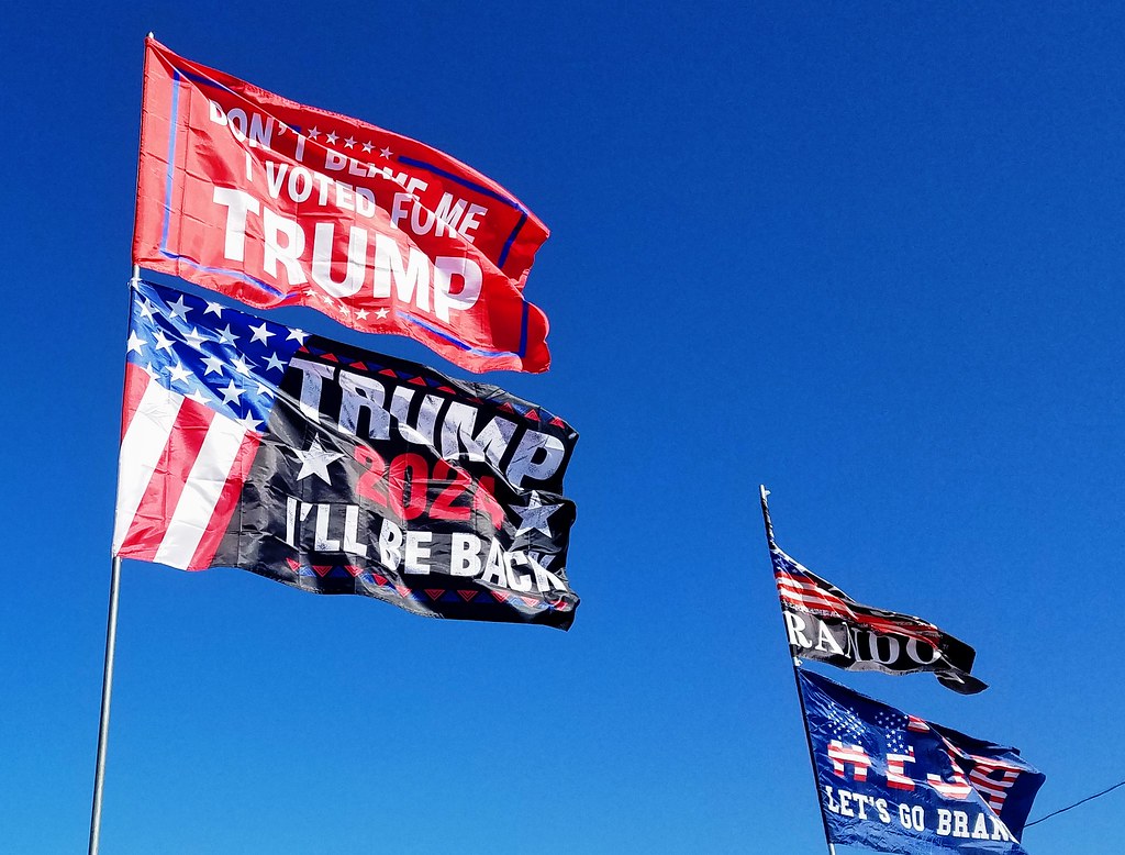 Pro-Trump flags & anti-Biden (