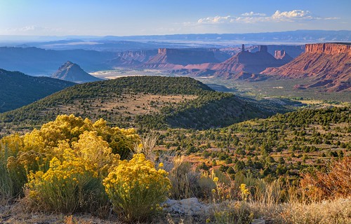 albertwirtz castlevalley lasalloop fineart landscape landscapefineart fineartphotography usa america americansouthwest usasouthwest utah moab herbst autumn autunno fall landschaft natur nature natura naturaleza paysage paisaje paesaggio campo campagne campagna nikon d700 townofcastlevalley lasallooproad lasalloopscenicdrive utah84532 incredibleview coloradoplateau redrockcountry rock fels sandstone sandstein scenic countryside rural ländlich
