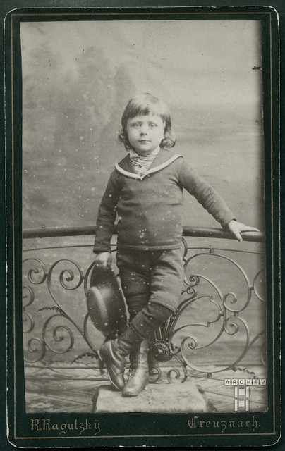 ArchivTappen27(7A)91 Junge mit Sommerhut, Creuznach, 1900er