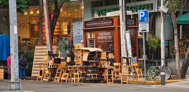 2021 - Mexico City - 121 - Street Sales at Av. Sonora & Amsterdam in Roma Norte