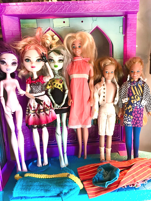 Today’s thrifting finds: Monster High, Ever After High, Malibu Barbie, and Skipper