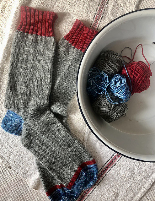 Karen (Kmae64) knit this pair socks for her husband.