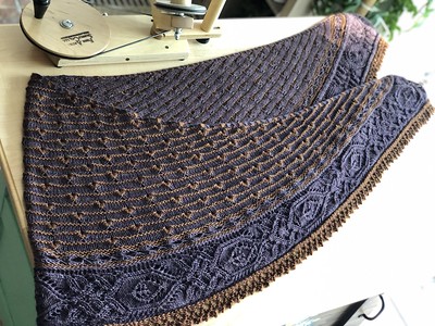 Here’s Diane (@boujeeknits)’s stunning Piccadilly by Justyna Lorkowska!