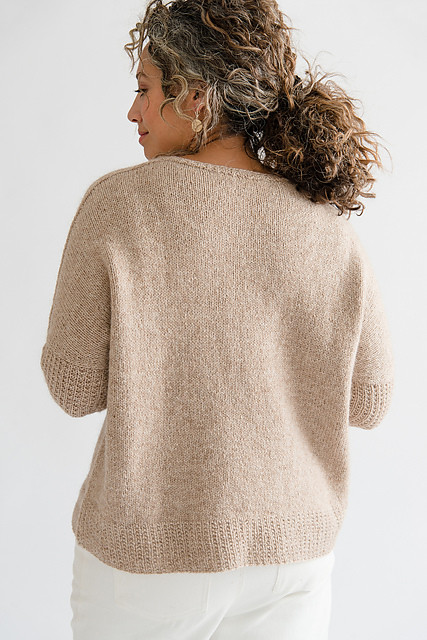Emily Greene’s sweet pullover Avena is an instant classic!