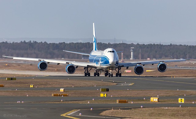 Boeing 747-8HV(F) | VQ-BRH