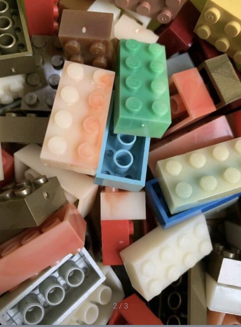 LEGO: Sellers picture Dutch test bricks