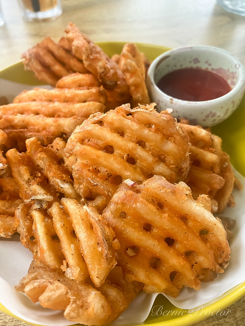 WAFFLE FRIES - THE KELSEY-0634