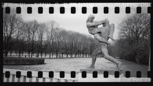 The art of Gustav Vigeland | Kodak Brownie 127
