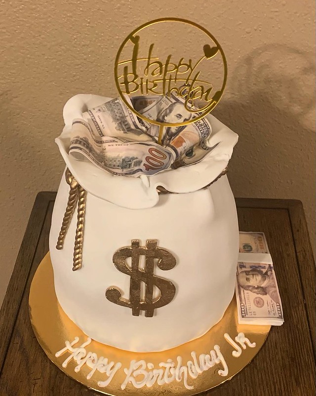 Money Bag Cake by Deedy's Bakery