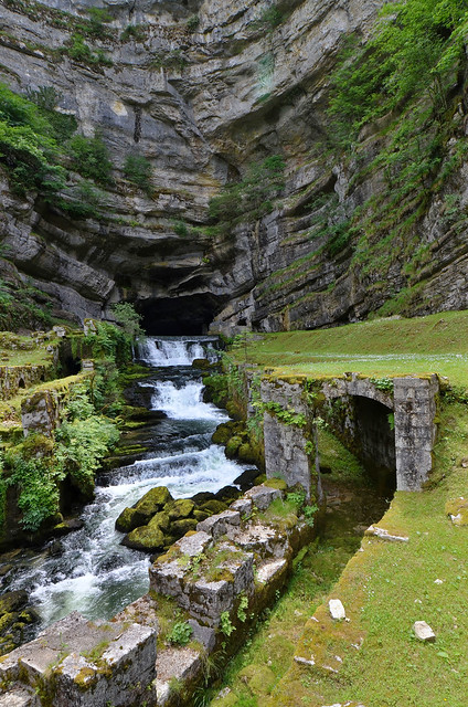Source de la Loue à Ouhans (Doubs)