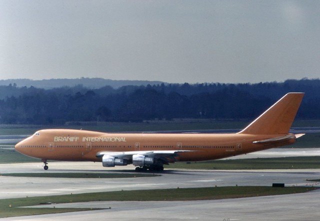 Vintage Boeing 😎 Braniff Boeing 747-130 N610BN taxies for take off at London Gatwick