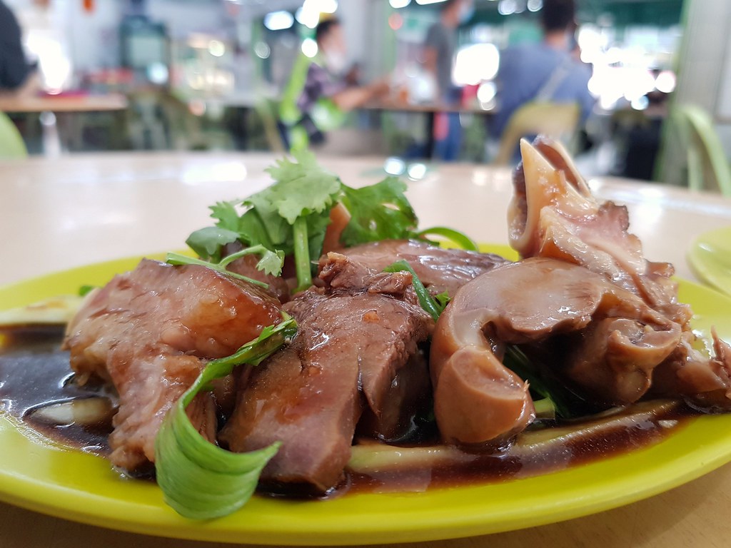 滷水豬雜飯 Stewed pork innards w/Rice rm$12.50 @ 亞郭夜市(第九站燒臘) Ah Kok Siew Lap in 美佳鴻運海鮮餐室 Restoran Megah Good Luck PJ SS24