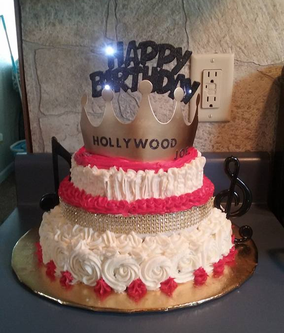 Cake by Legendary Chantilly Cakes