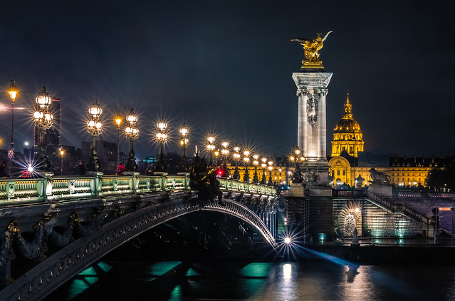Pont Alexandre III at night