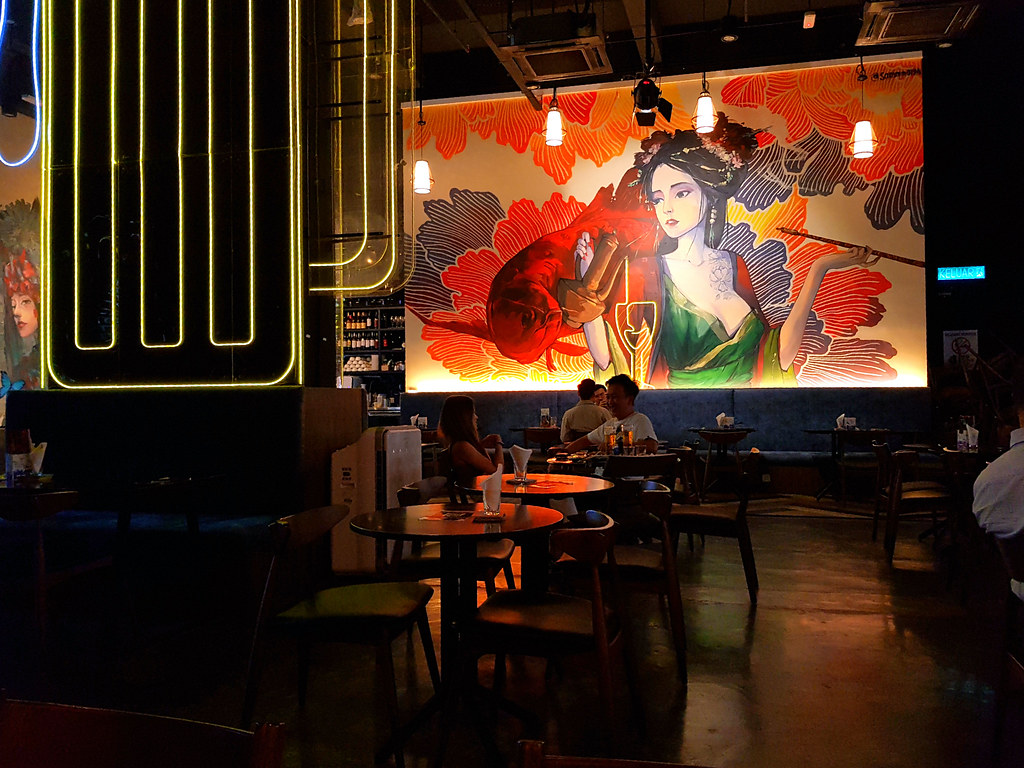 @ 喝 He.art Restaurant & Bar in Sunway Geo