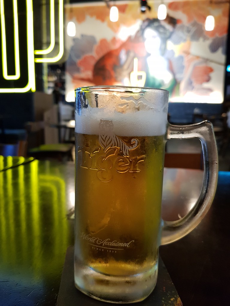 老虎生啤酒 Tiger Beer rm$12 @ 喝 He.art Restaurant & Bar in Sunway Geo
